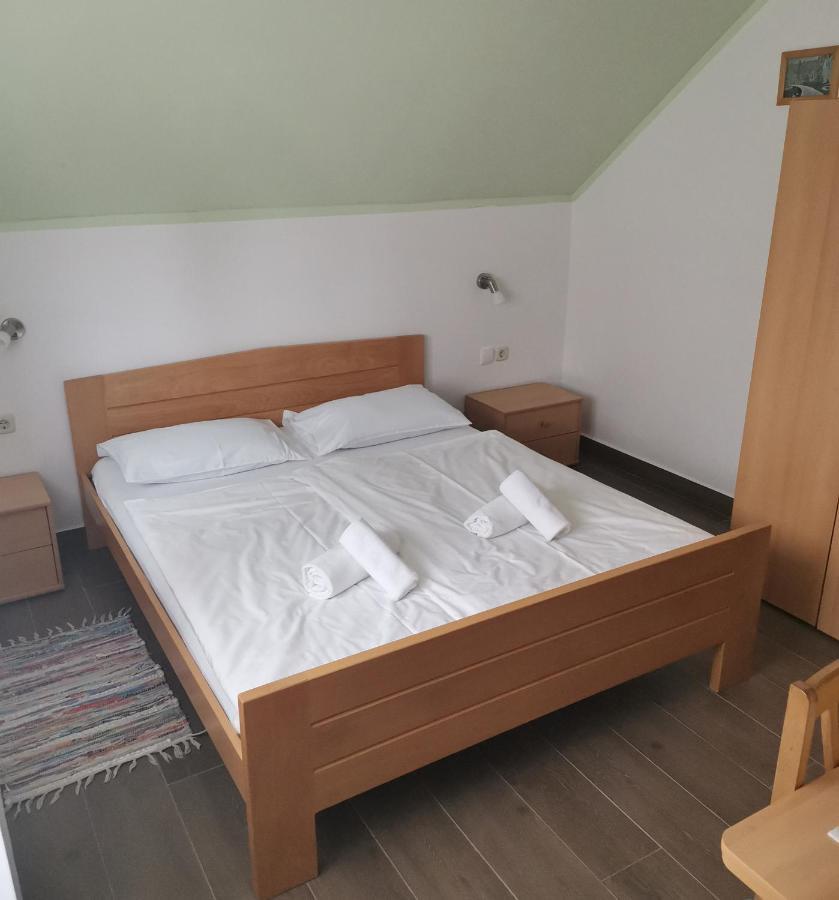 House Pljesevica Hotel Plitvička Jezera Buitenkant foto